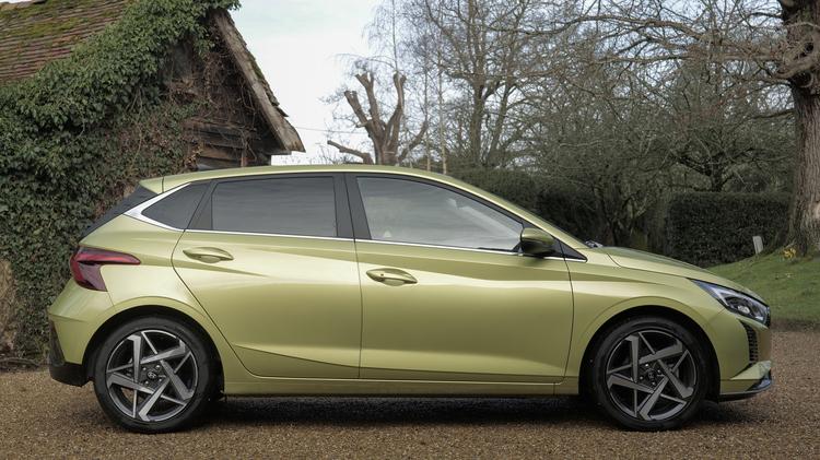 HYUNDAI I20 HATCHBACK 1.0T GDi 90 Black Line 5dr DCT